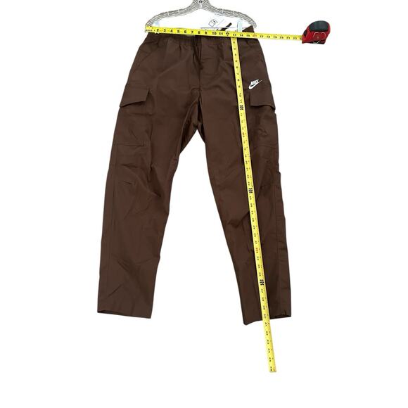 NIKE AIR SPORTSWEAR WOVEN UTILITY CARGO JOGGERS CACAO WOW BROWN Size Large NWT - Picture 8 of 14